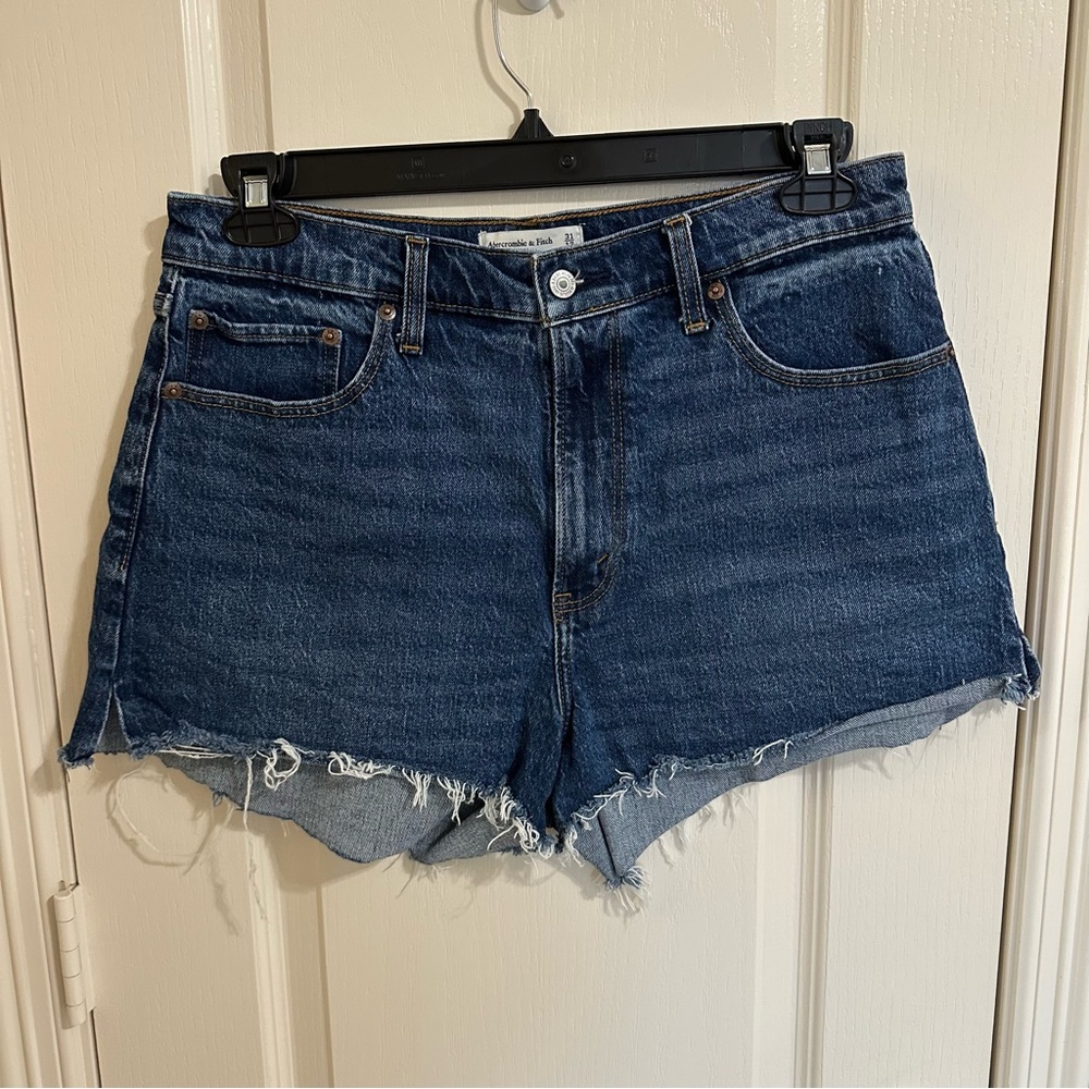 Abercrombie Curve Love Mom Short High Rise Size 12/31